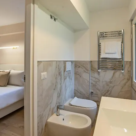 Flaminia - Nord Guest house *